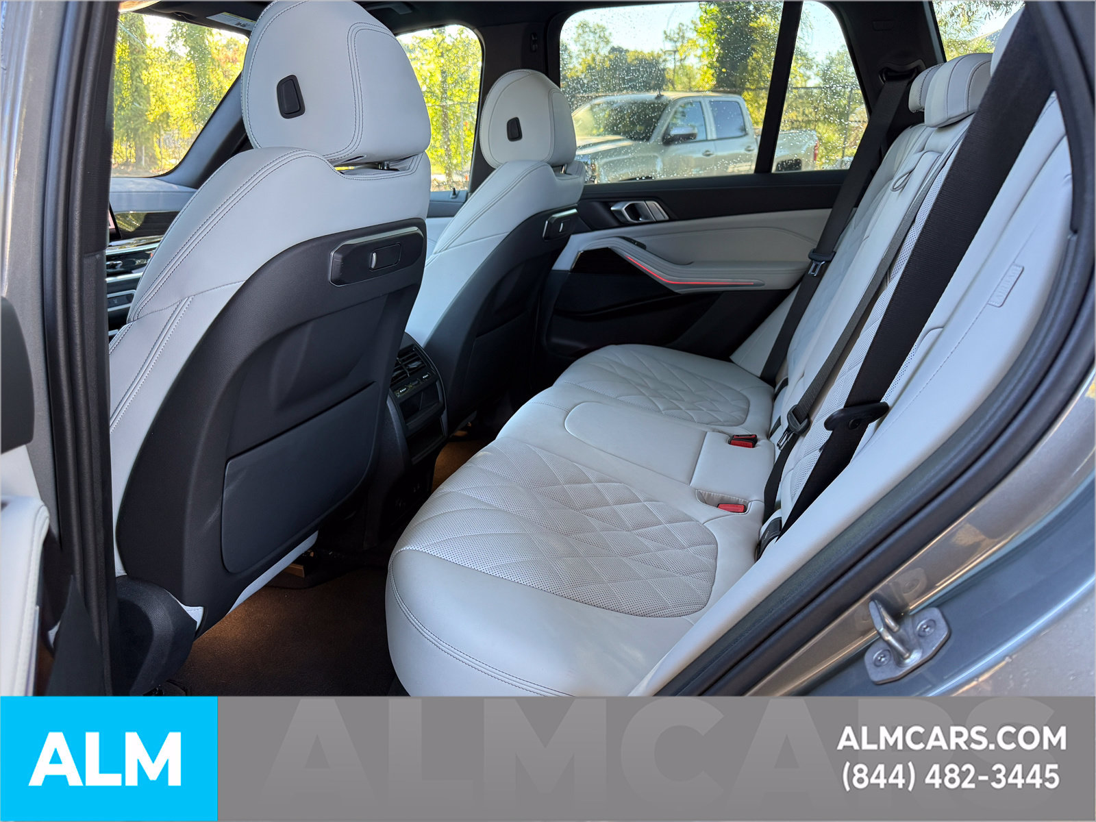 Used 2024 BMW X5 xDrive40i w/ Parking Assistance Package AWD/4WD image 16
