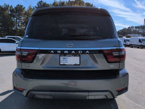 Used 2022 Nissan Armada SL image 5