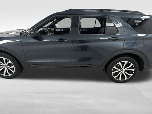 Used 2023 Ford Explorer ST-Line w/ Class IV Trailer Tow Package image 6