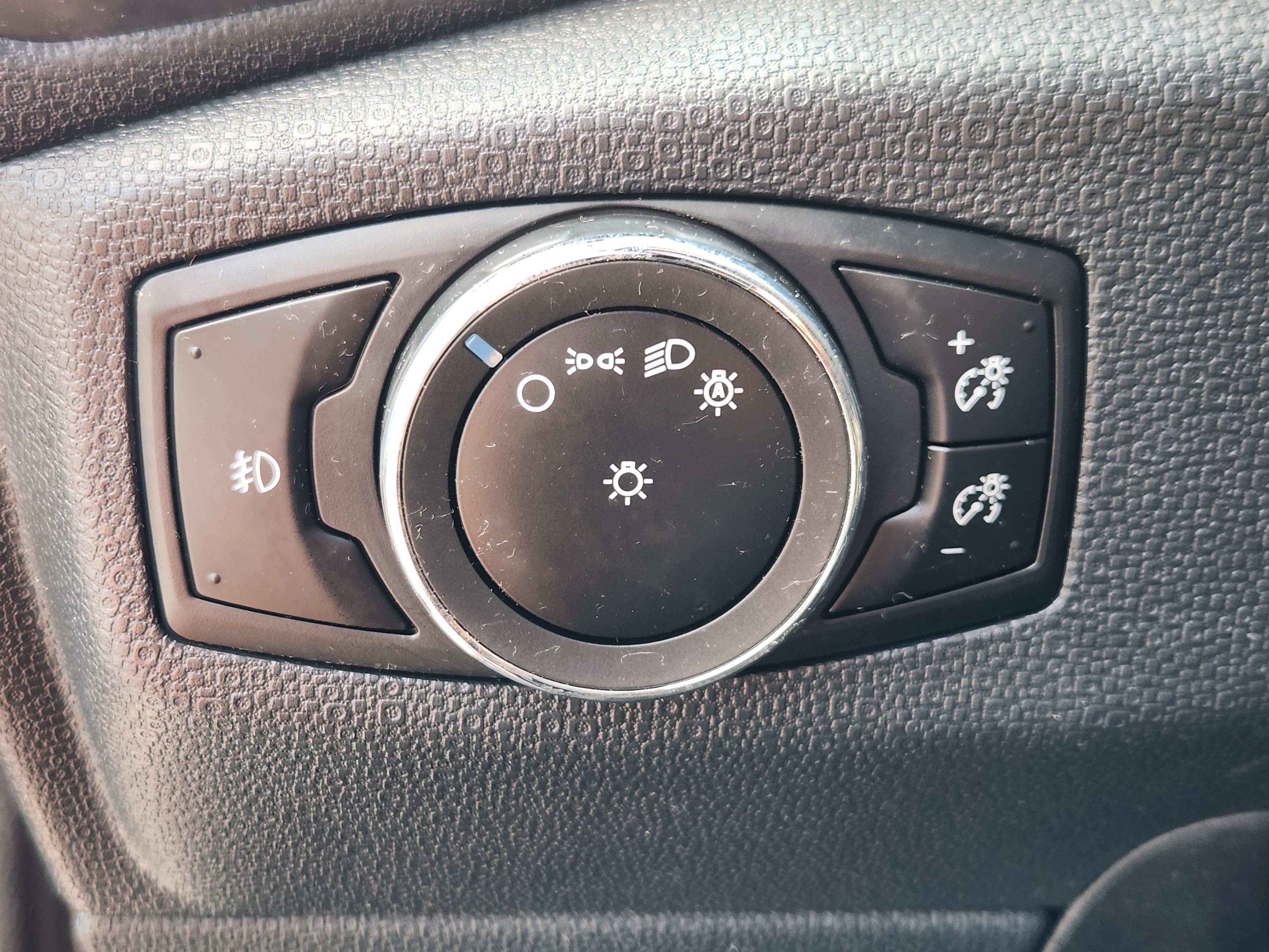 Used 2018 Ford EcoSport SE FWD image 25