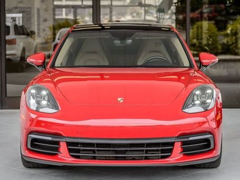 Used 2018 Porsche Panamera 4 image 5