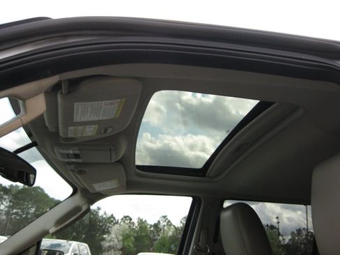 Used 2013 Ford Expedition Limited image 24