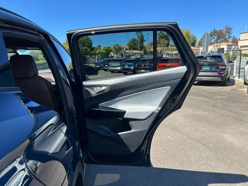 Used 2023 Volkswagen ID.4 Pro RWD image 38