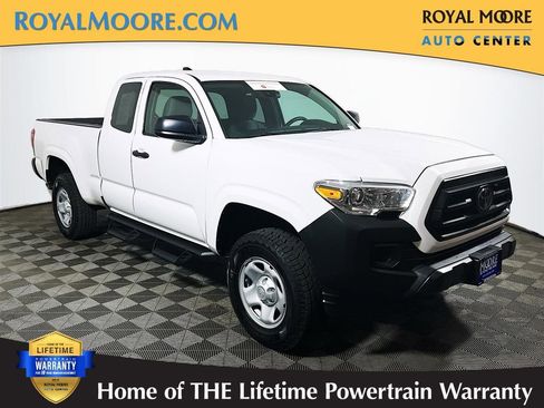 Certified 2022 Toyota Tacoma SR AWD/4WD image 1