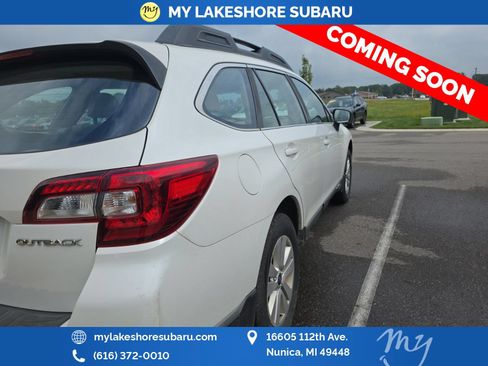 Used 2018 Subaru Outback 2.5i AWD/4WD image 6