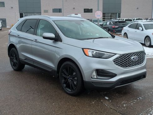 Certified 2024 Ford Edge SEL w/ Convenience Package image 2