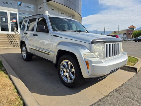 Used 2012 Jeep Liberty Sport AWD/4WD image 3
