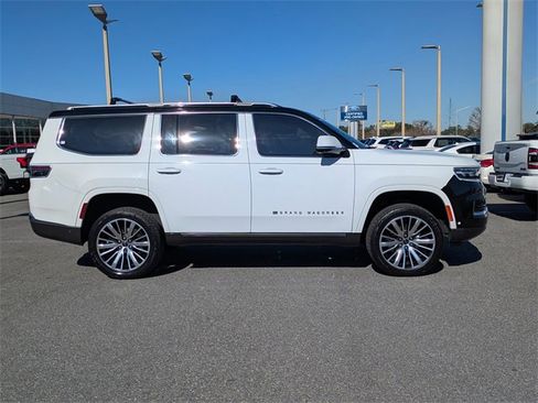 Used 2022 Jeep Grand Wagoneer Series III w/ Rear Seat Video Group 1 image 3