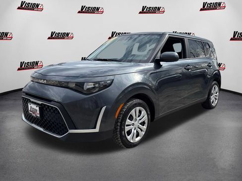 Certified 2023 Kia Soul LX FWD image 1