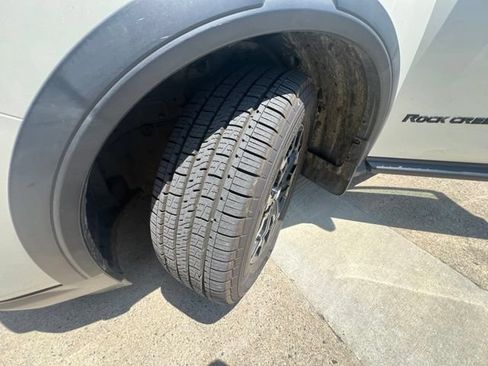 Used 2019 Nissan Pathfinder SL FWD image 6
