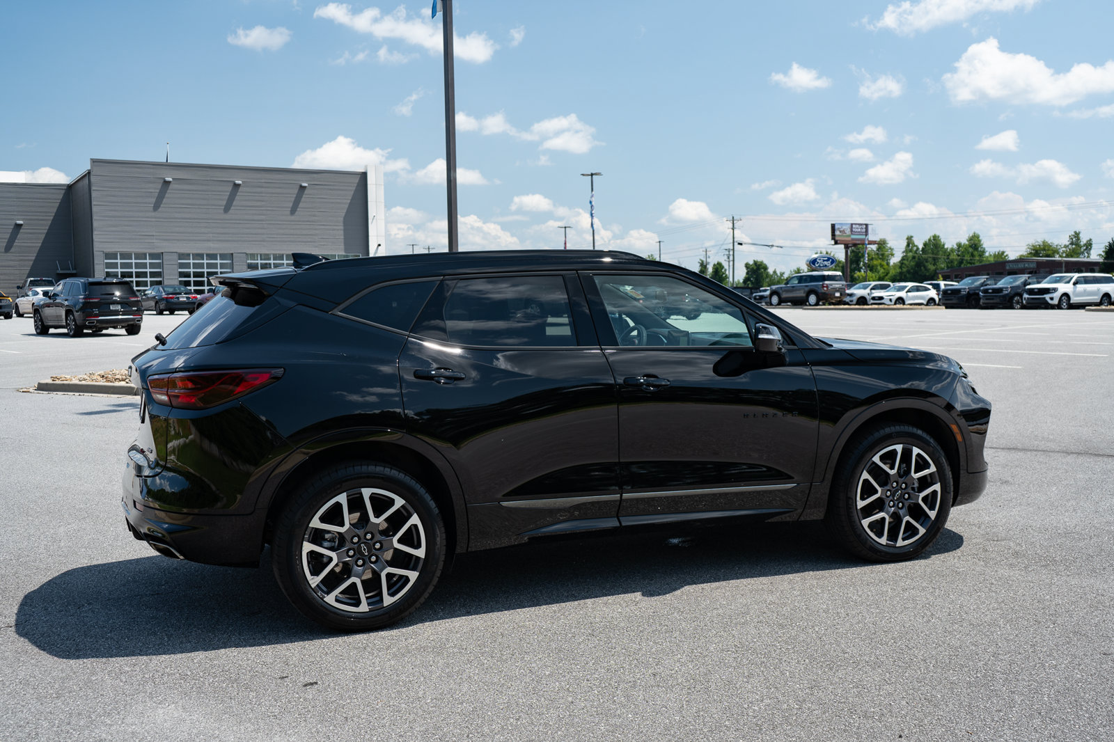 Used 2025 Chevrolet Blazer RS FWD image 10