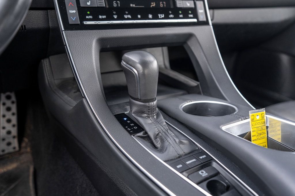 Used 2019 Toyota Avalon XSE w/ All Weather Liner Package FWD image 24