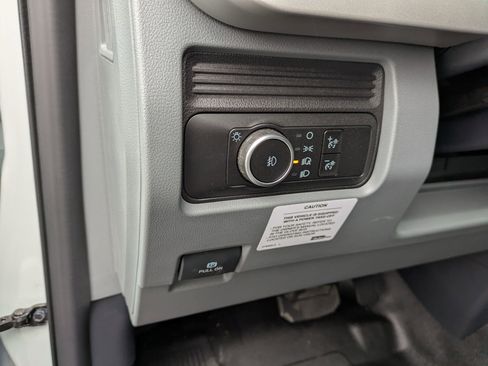 New 2025 Ford F550 4x4 Crew Cab image 17