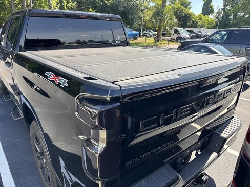 Used 2024 Chevrolet Silverado 1500 Custom w/ LPO, Dark Essentials Package AWD/4WD image 9