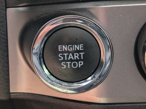Used 2021 Toyota Tacoma Limited AWD/4WD image 27