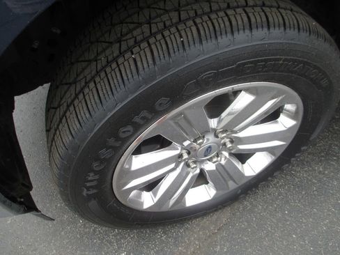 Used 2019 Ford F150 XLT w/ Equipment Group 302A Luxury AWD/4WD image 14