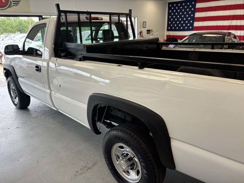 Used 2004 Chevrolet Silverado 2500 W/T RWD image 11