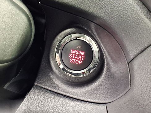 New 2026 Subaru Ascent Limited image 9