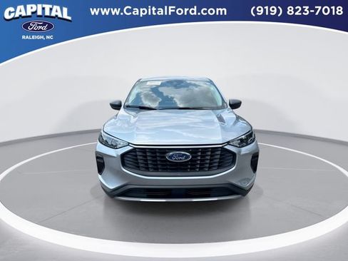 Certified 2023 Ford Escape Active w/ Tech Pack #1 FWD image 3