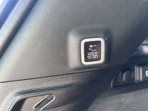 Used 2022 Jeep Grand Cherokee Overland image 43