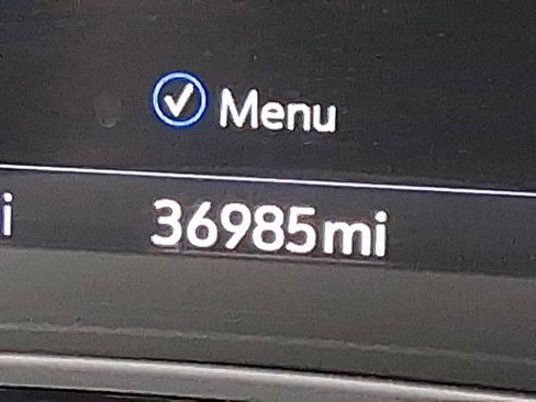 Used 2022 Cadillac XT5 Premium Luxury w/ LPO, ONYX Package image 10