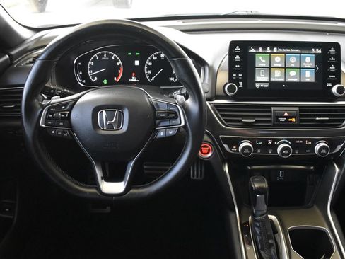 Used 2019 Honda Accord Sport image 2