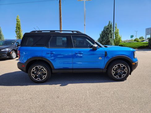 Used 2025 Ford Bronco Sport Outer Banks w/ Outer Banks Tech Package+ AWD/4WD image 2