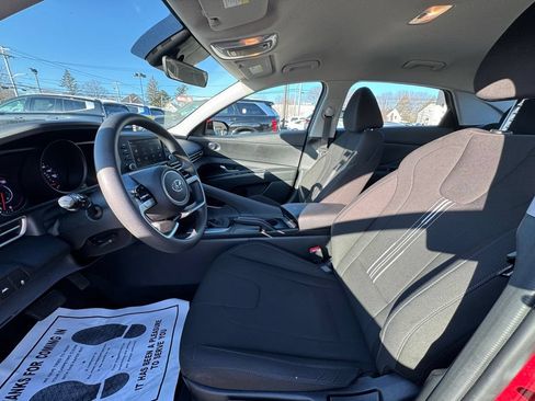 Used 2023 Hyundai Elantra SEL w/ Preferred Accessory Package FWD image 23