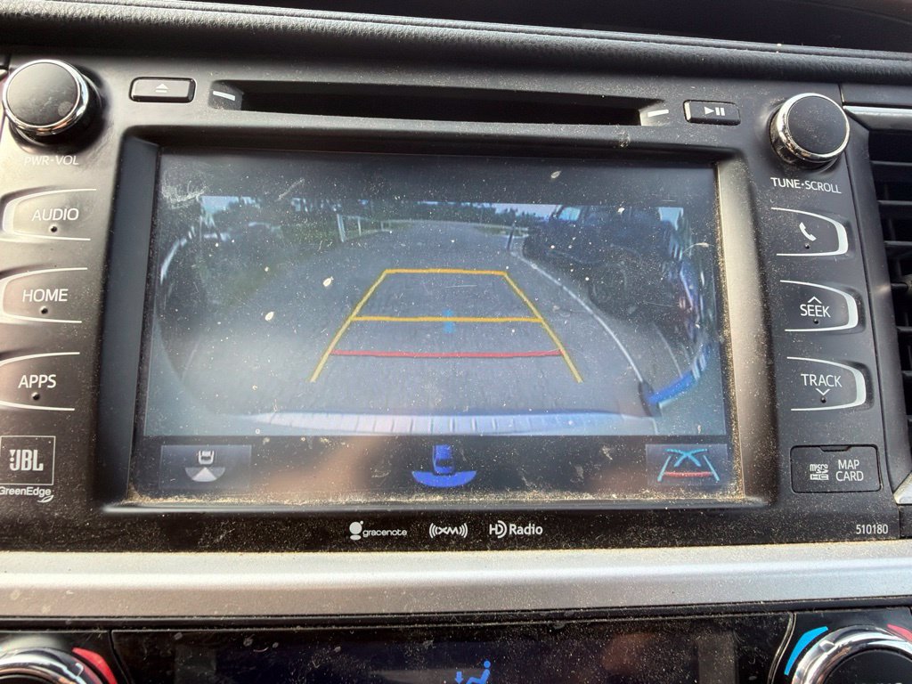 Used 2017 Toyota Highlander Limited AWD/4WD image 24