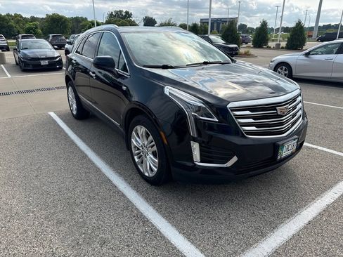 Used 2017 Cadillac XT5 Premium Luxury AWD/4WD image 2