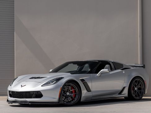 Used 2016 Chevrolet Corvette Z06 w/ 3LZ Preferred Equipment Group RWD image 1