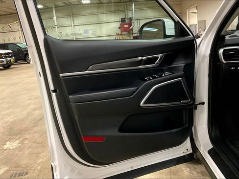 Used 2025 Kia Telluride S AWD/4WD image 22