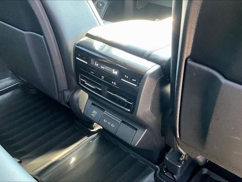 Used 2025 Acura MDX FWD image 25