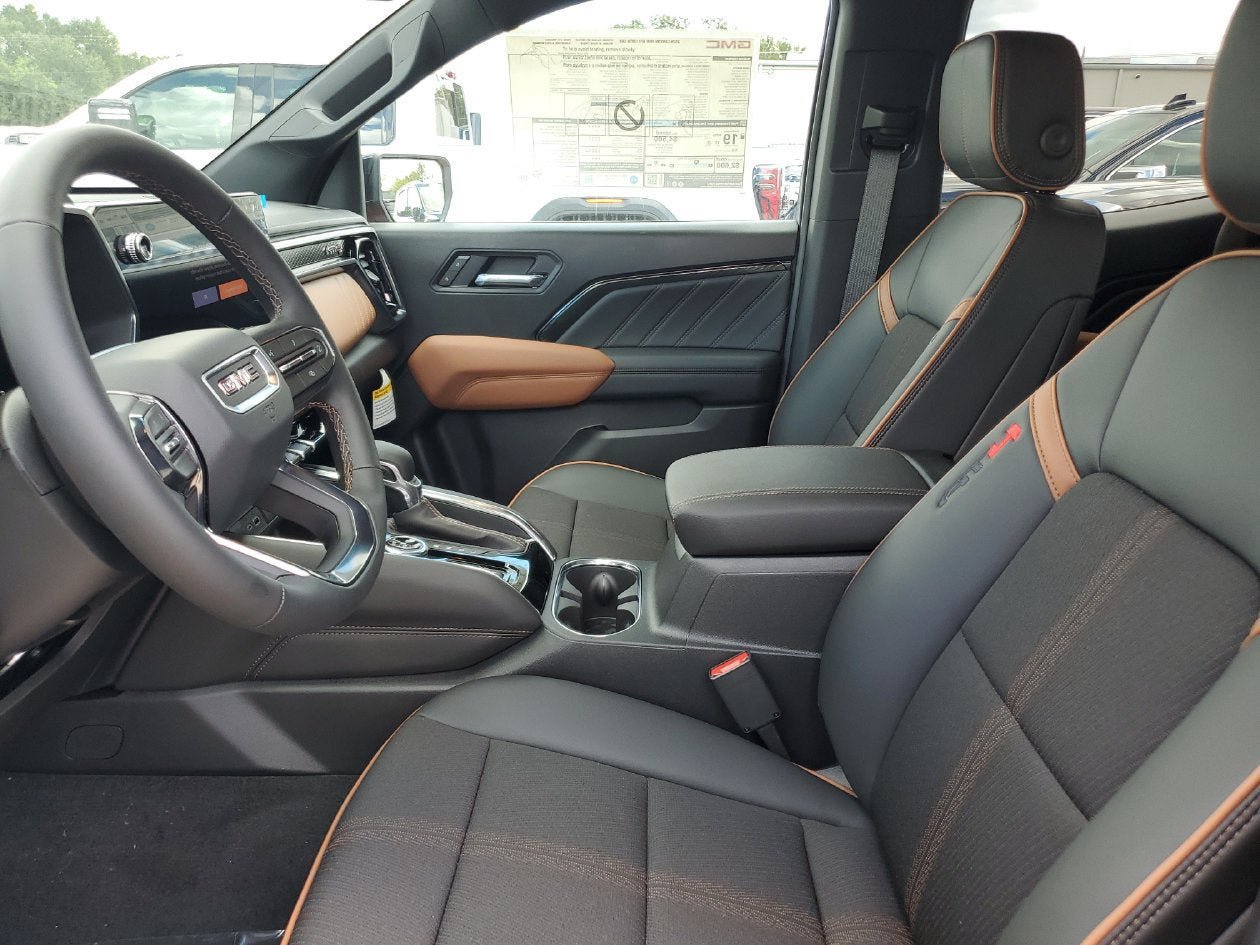 New 2026 GMC Canyon AT4 w/ Technology Plus Package AWD/4WD image 19