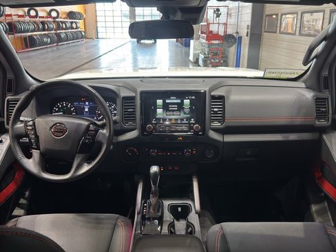 Used 2022 Nissan Frontier PRO-4X w/ Technology Package image 13