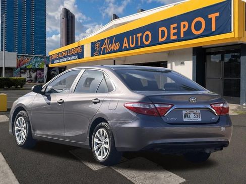 Used 2016 Toyota Camry LE FWD image 3