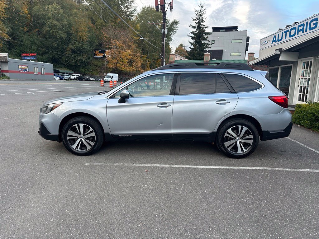 Used 2019 Subaru Outback 2.5i Limited AWD/4WD image 8