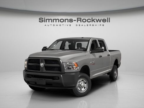 Used 2018 RAM 2500 Tradesman w/ Chrome Appearance Group image 4