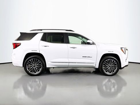 New 2026 GMC Terrain Denali w/ LPO, Black Badging Package AWD/4WD image 8