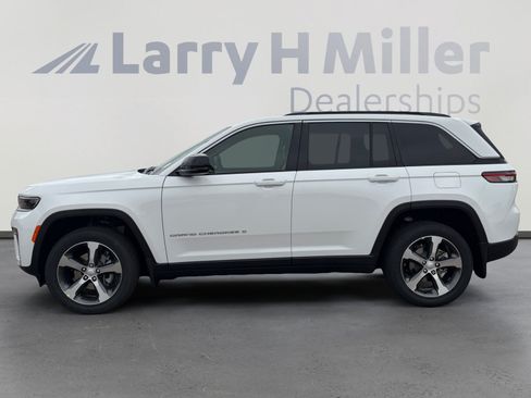 New 2026 Jeep Grand Cherokee Limited AWD/4WD image 3
