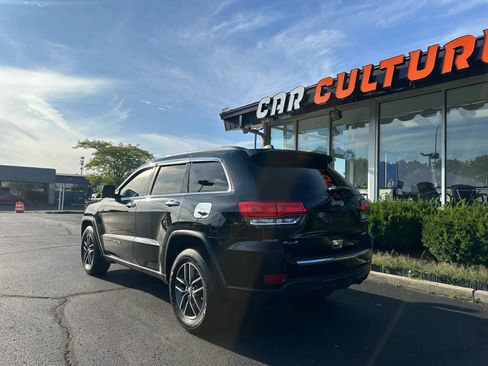 Used 2017 Jeep Grand Cherokee Limited AWD/4WD image 6