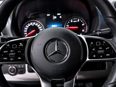 Used 2022 Mercedes-Benz Sprinter 3500 image 18
