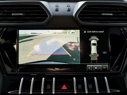 Used 2021 Lamborghini Urus image 77