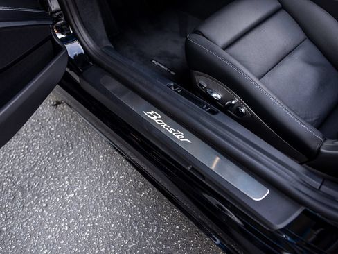 Certified 2024 Porsche 718 Boxster RWD image 40