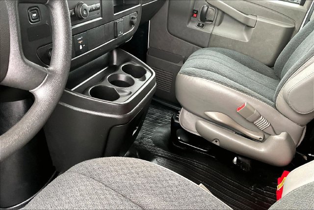 Used 2025 Chevrolet Express 2500 w/ Driver Convenience Package RWD image 13
