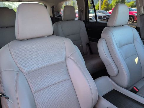 Used 2020 Honda Pilot Elite image 14