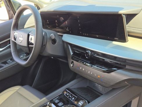 New 2025 Nissan Murano SL image 6