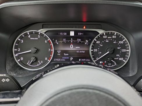 Used 2023 Nissan Rogue SL w/ SL Premium Package image 31