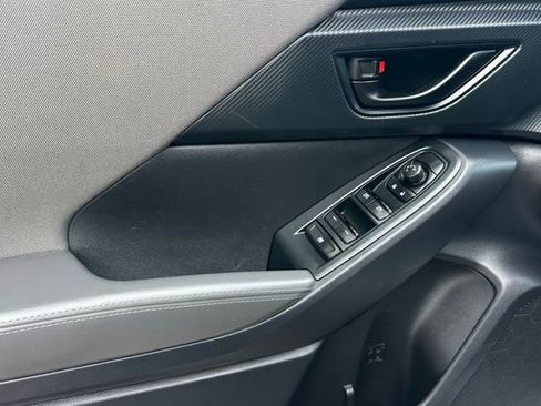 Used 2024 Subaru Crosstrek 2.0i Premium w/ Popular Package #4 image 12