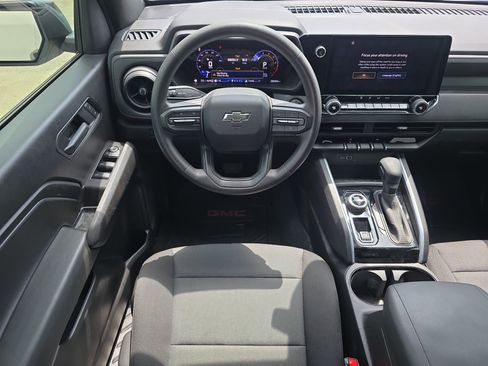 Used 2025 Chevrolet Colorado Trail Boss AWD/4WD image 18